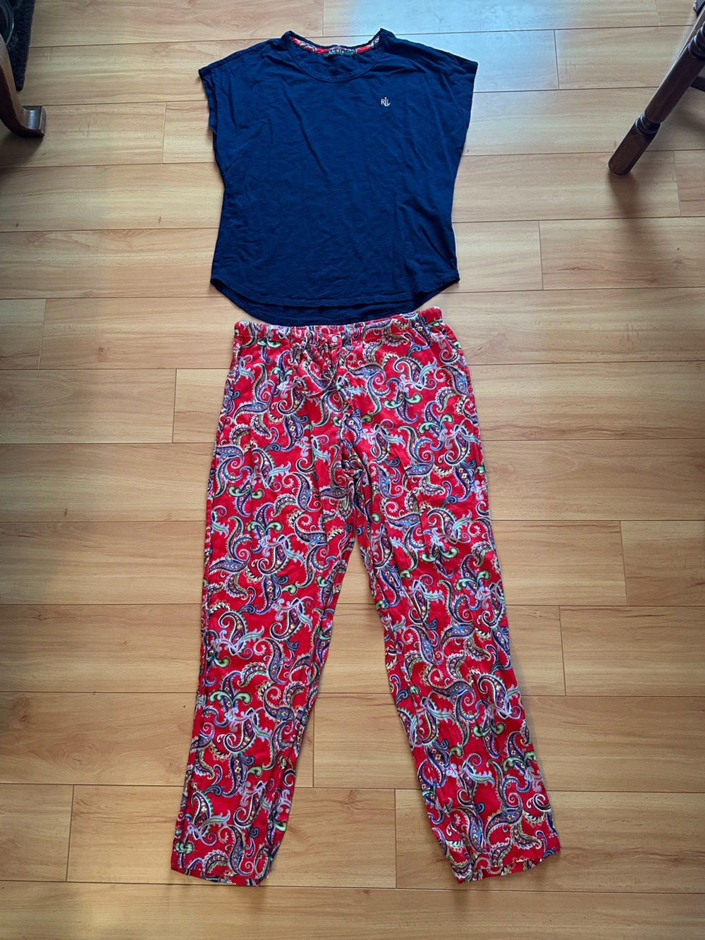 Lauren Ralph Lauren pajama set Navy Top with Red Paisley Lounge Pants large